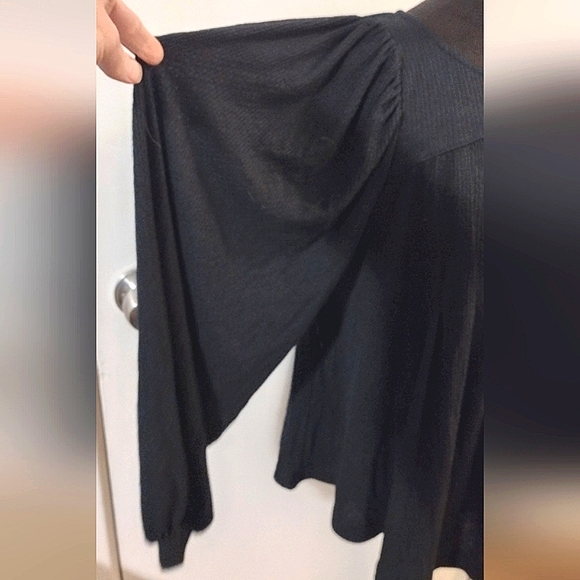 💜5/$25.00💜Free People Long Sleeve Devin Top. New - Picture 7 of 10